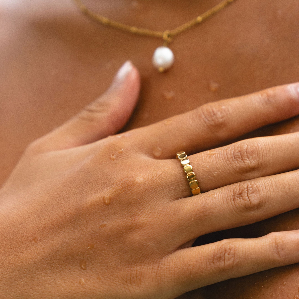 Rosveta - Elegant Beaded Ring for a Timeless Look