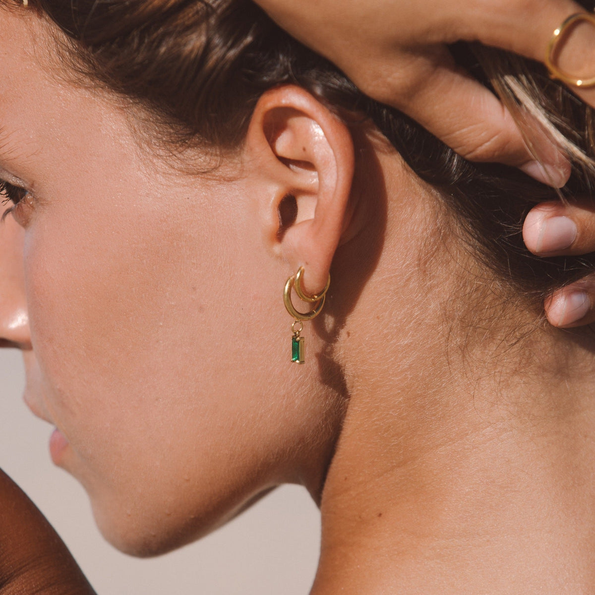 Utessa - Radiant Sea Glitter Earrings