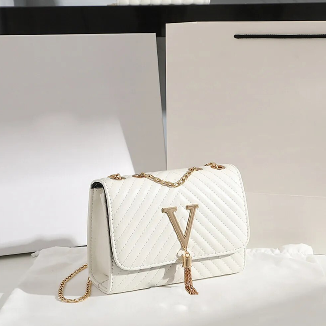 Jannete Luxe Handbag - Timeless Elegance for Every Occasion
