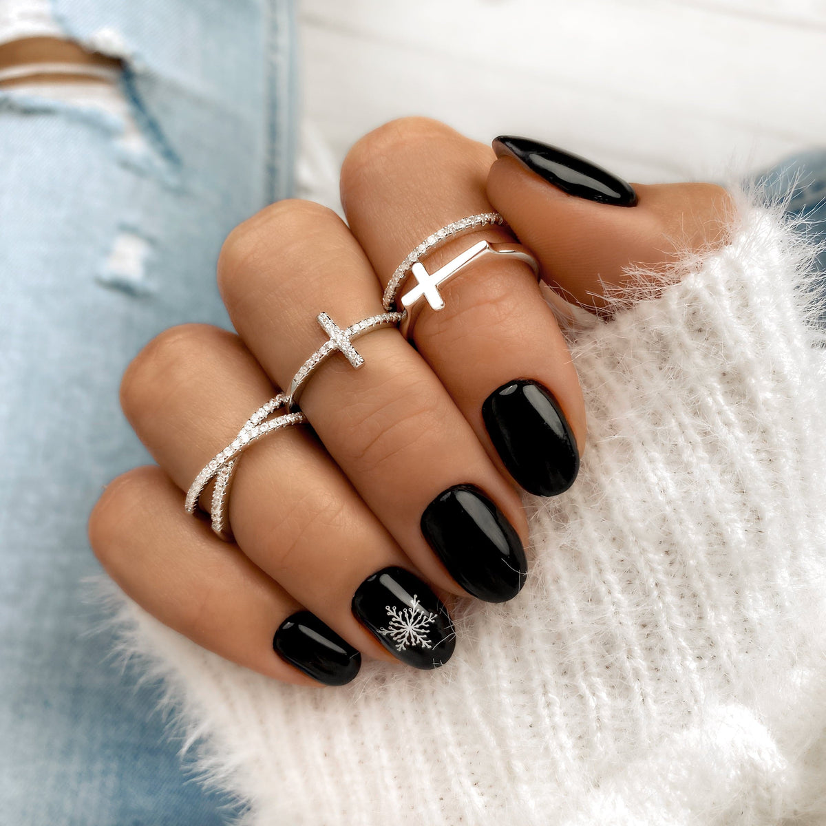 Faith Cross Ring - Elegant Zirconia Symbol of Hope and Style
