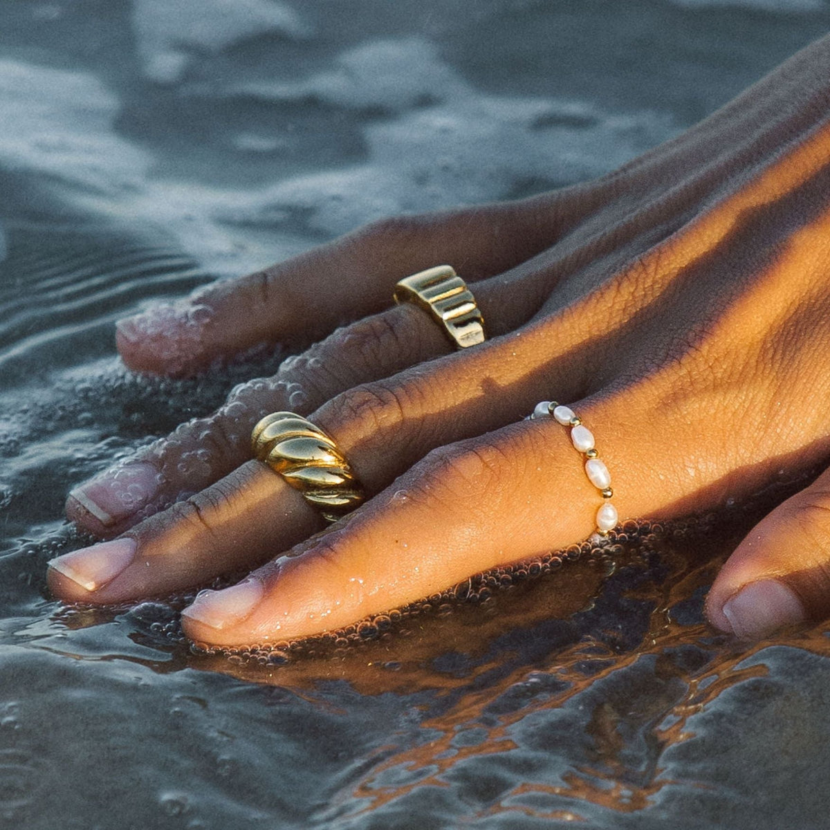 Isle Ring - Elegant Statement Piece for Everyday Style
