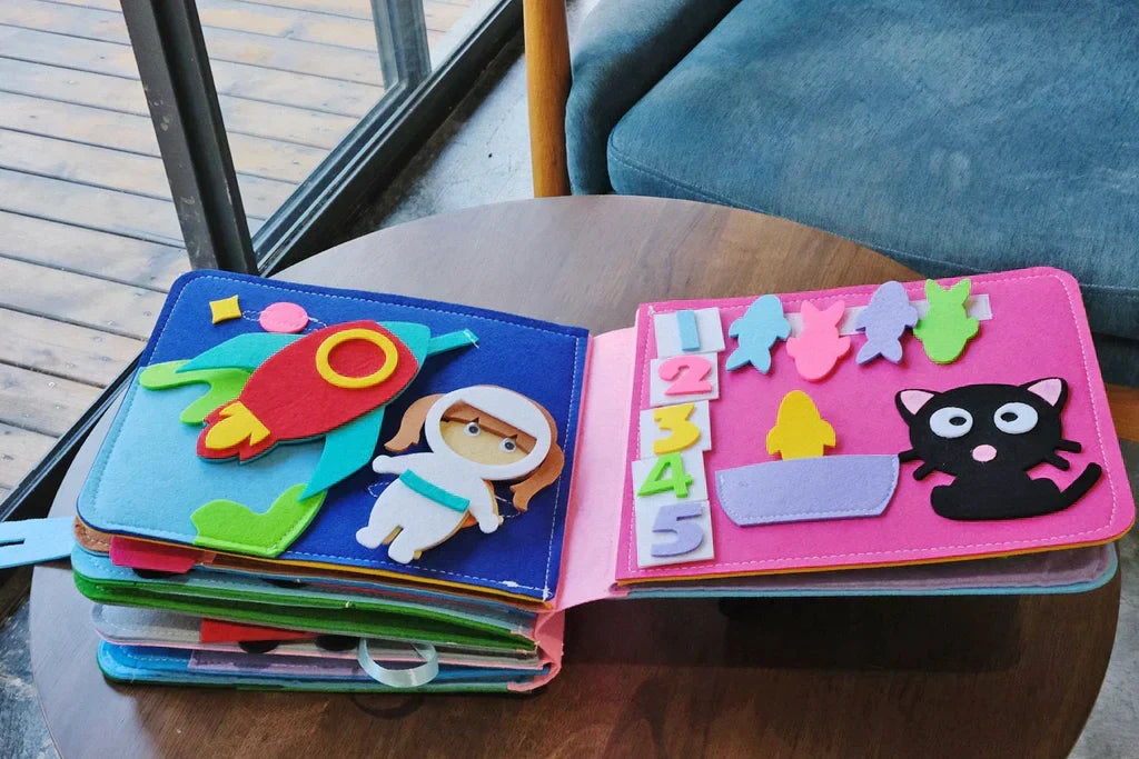 AdventureTales - Creative Montessori Felt Storybook