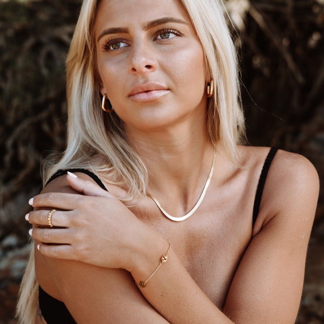 Naxos - Elegant Hoop Earrings for a Refined Look