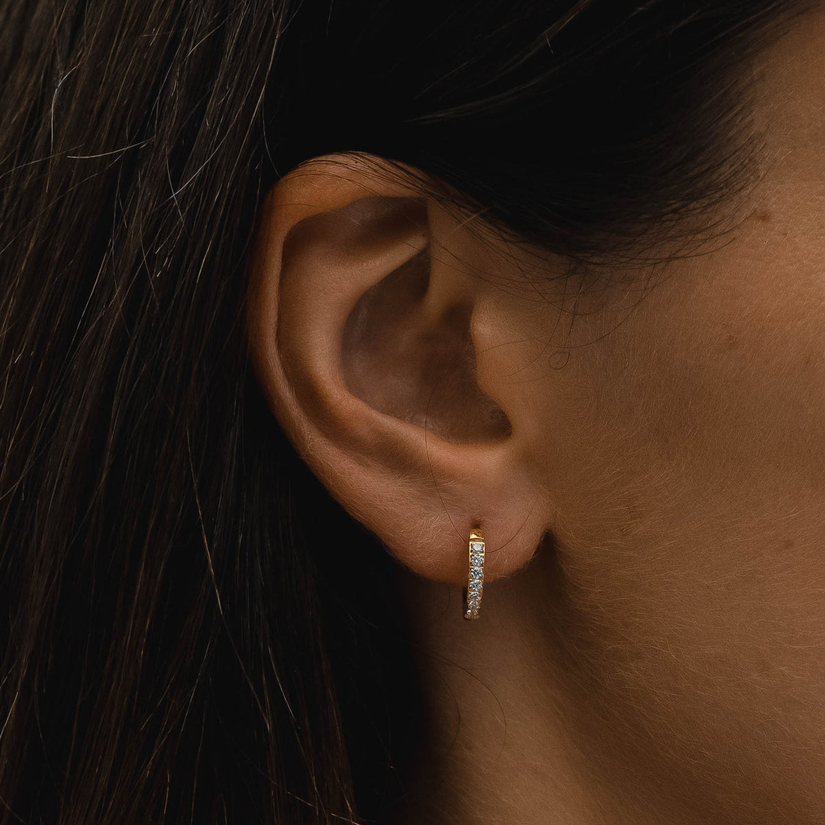 Belvara - Elegant Zirconia Small Hoop Earrings