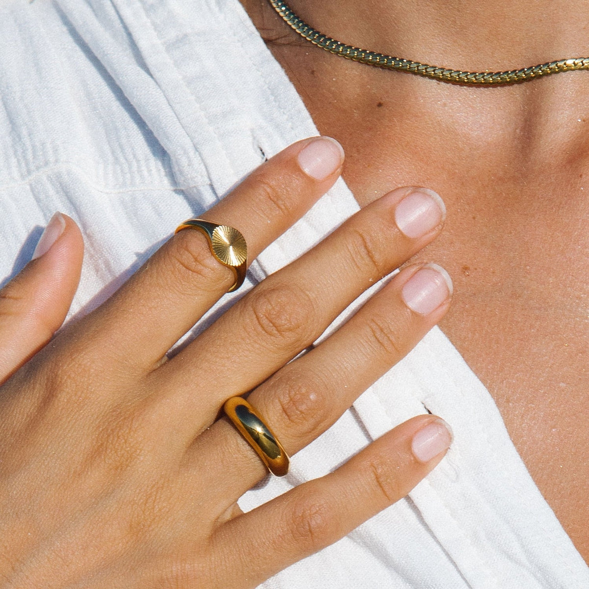 Telsora - Striking Sunlight Signet Ring