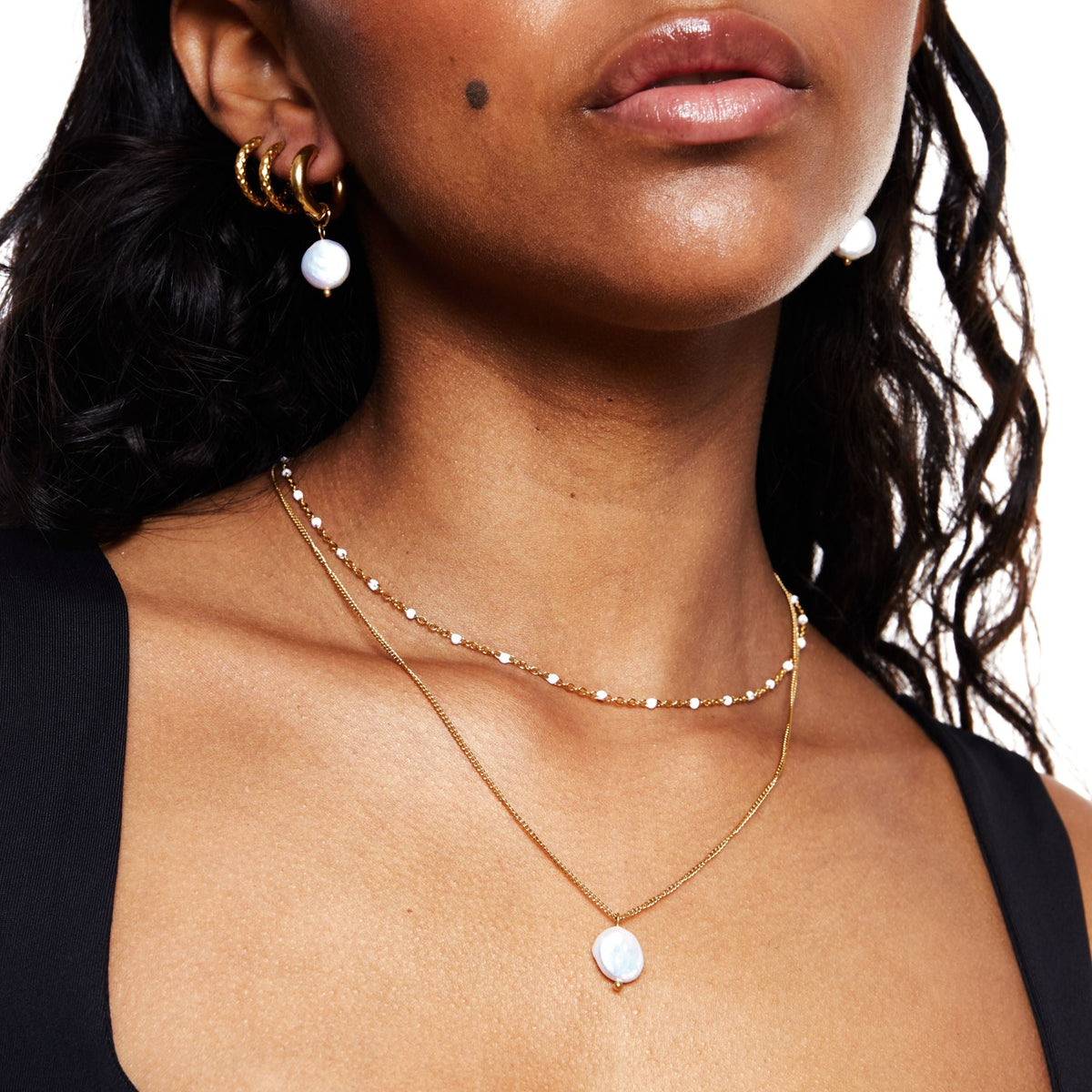 Aemira - Elegant Choker with Shimmering White Enamel Beads