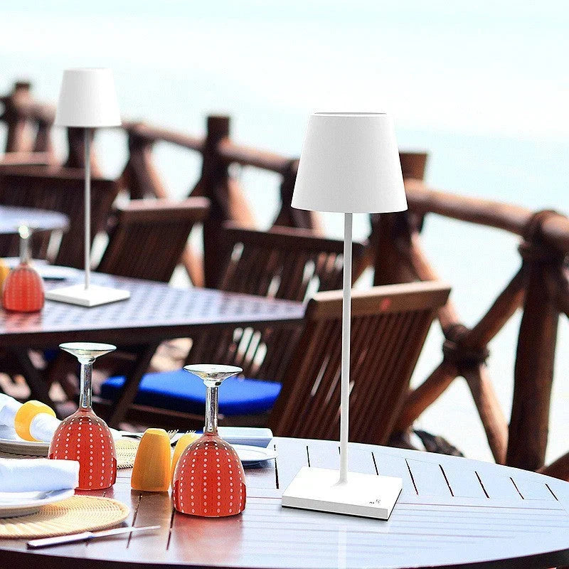 WattNest - Wireless Charging Table Lamp